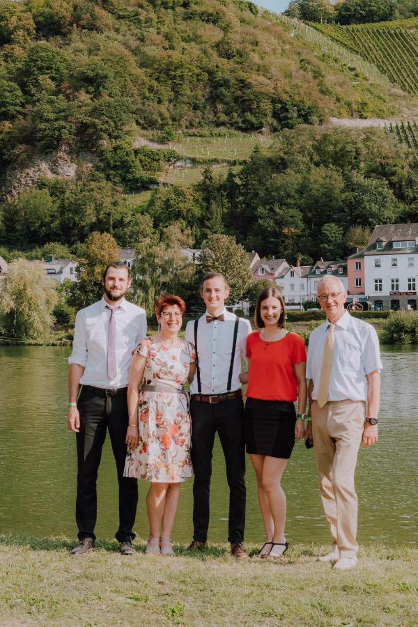 Ferienwohnung Weingut Gorges-Reinhard Wintrich Exterior foto