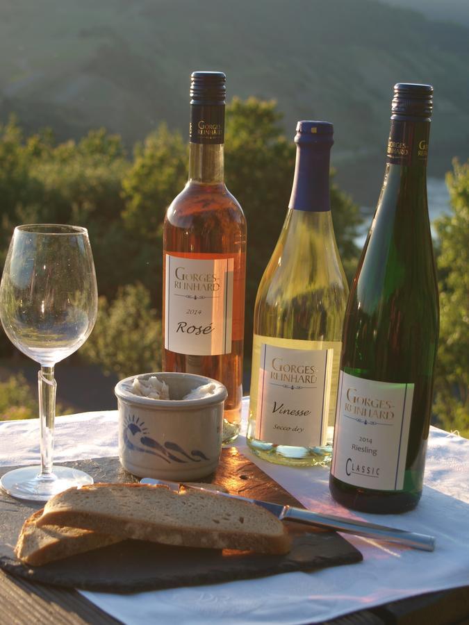 Ferienwohnung Weingut Gorges-Reinhard Wintrich Exterior foto